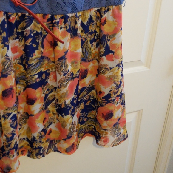 Blue floral dress - Picture 3 of 3